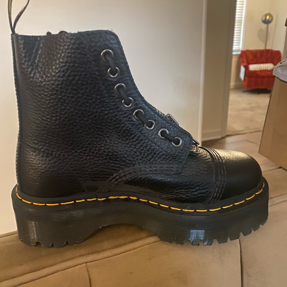 Dr. Martens Sinclair Combat Boots